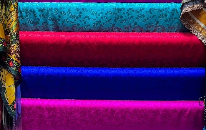 Article Image for Long-Scarf Syndrome and Other Historic Dangers of Fashion Trends