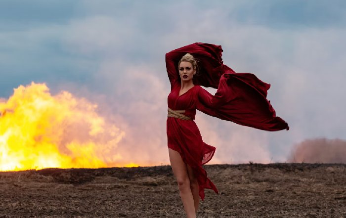 Article Image for Runway Risks: The Physical Dangers Behind the Glamour of Modeling